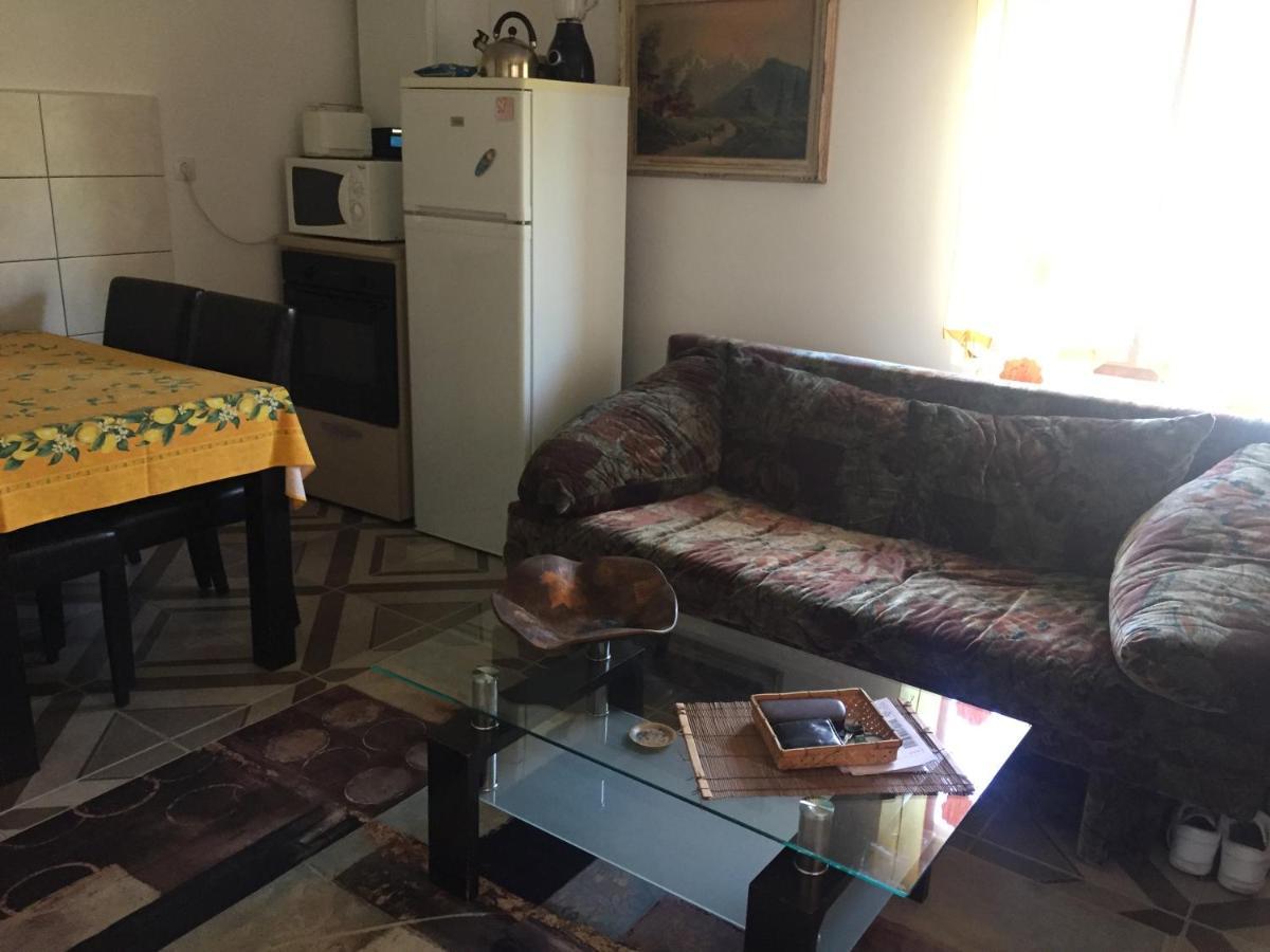Casa Rustica Cu Terasa Villa Mediaş Eksteriør billede